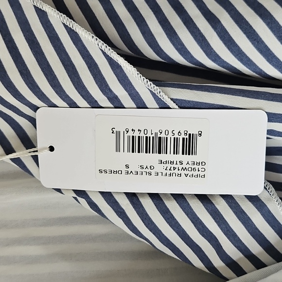 Elizabeth Crosby Pippa Faux Wrap Flutter Sleeves Gray White Stripe Dress  Size S - Picture 10 of 12